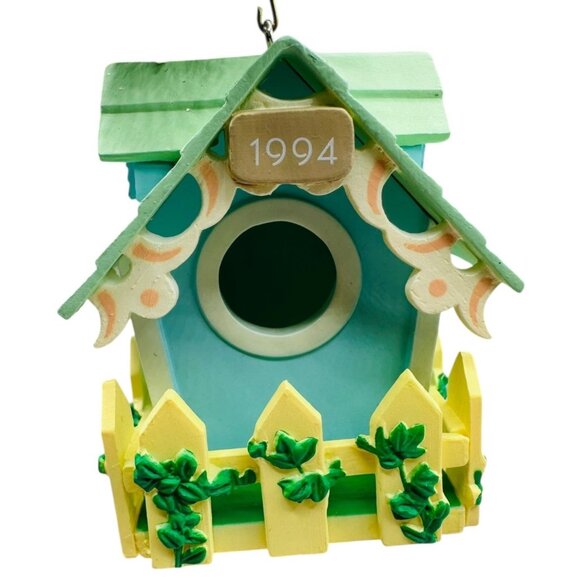 Hallmark Keepsake Ornament Treetop Cottage 1994 Easter Birdhouse Vintage - Picture 2 of 8